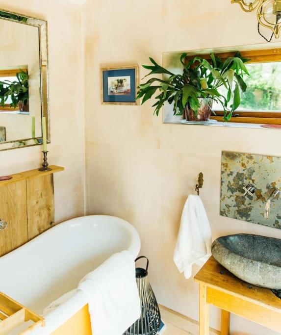 Romantic Country Annex With Views - 10 Min To Bath Cold Ashton Екстер'єр фото